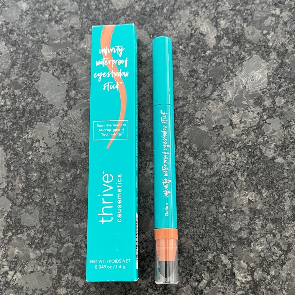 Thrive Causemetics Infinity Eyeshadow Stick in Elena (bronze berry shimmer) - Picture 5 of 6